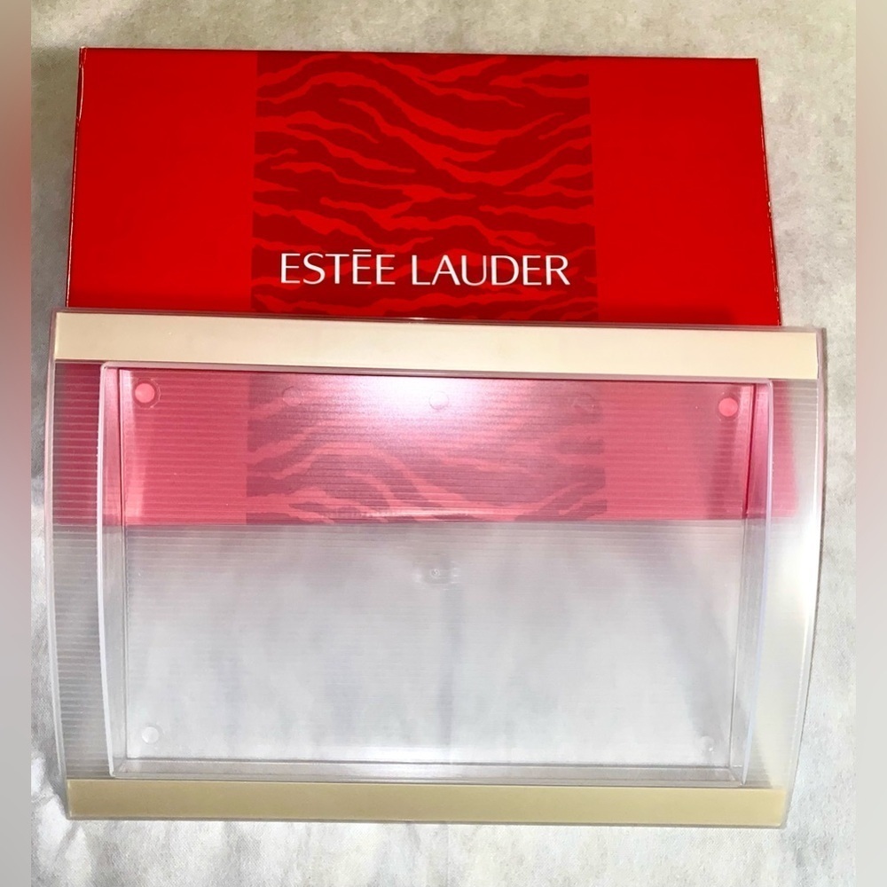 Estée Lauder tray